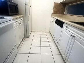 812 SW 9th Street Circle 103, Boca Raton FL 33486