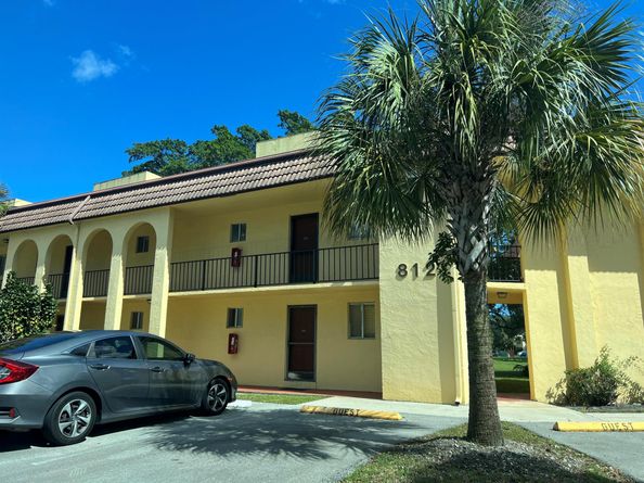 812 SW 9th Street Circle 103, Boca Raton FL 33486