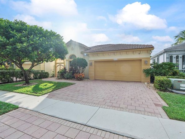 5834 NW 125th Ter, Parkland FL 33076