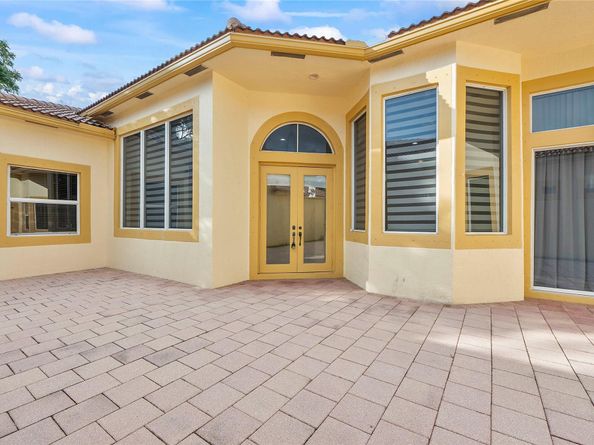 5834 NW 125th Ter, Parkland FL 33076