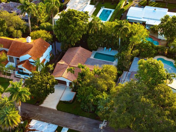 326 Seven Isles Dr, Fort Lauderdale FL 33301