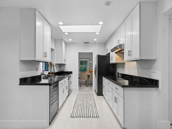 326 Seven Isles Dr, Fort Lauderdale FL 33301