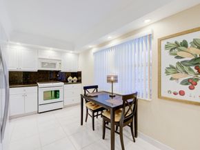 804 Cypress Grove Ln 302, Pompano Beach FL 33069