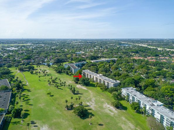 804 Cypress Grove Ln 302, Pompano Beach FL 33069