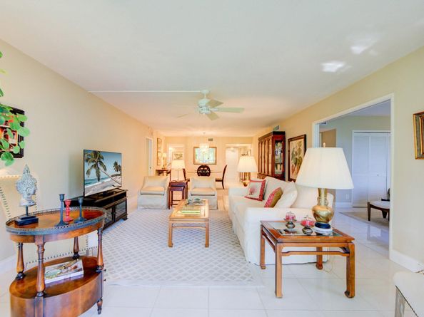 804 Cypress Grove Ln 302, Pompano Beach FL 33069