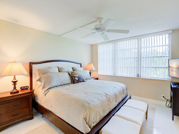 804 Cypress Grove Ln 302, Pompano Beach FL 33069