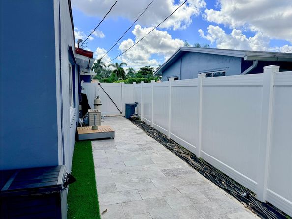 729 NW 29th Ct, Wilton Manors FL 33311