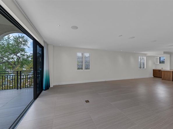 1532 SE 12th St 304, Fort Lauderdale FL 33316