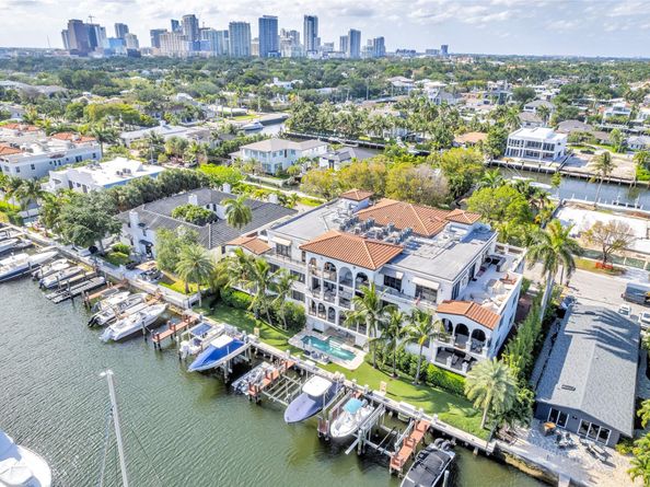 1532 SE 12th St 304, Fort Lauderdale FL 33316