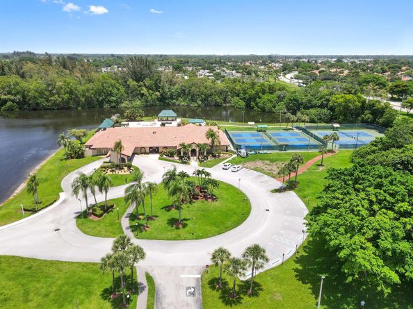 8178 Mooring Circle, Boynton Beach FL 33472
