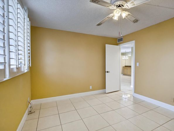 411 S Hollybrook Drive 104, Pembroke Pines FL 33025