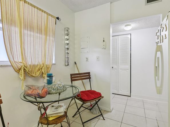 2860 Somerset Drive 307k, Lauderdale Lakes FL 33311