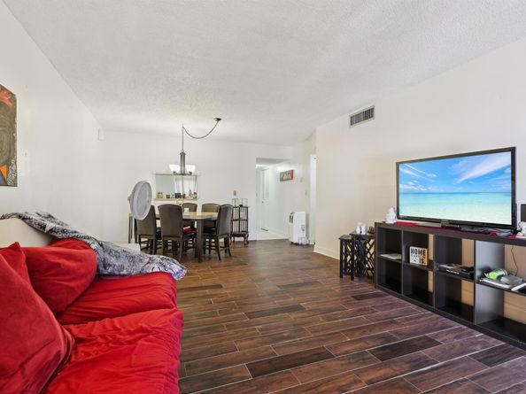 2860 Somerset Drive 307k, Lauderdale Lakes FL 33311