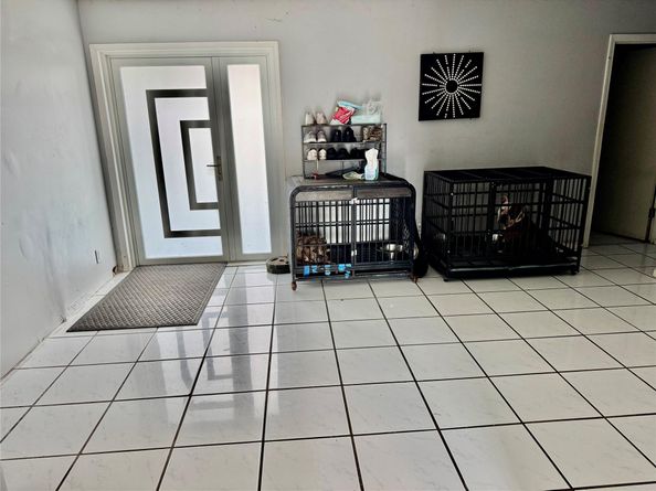 8212 NW 74th Ter, Tamarac FL 33321