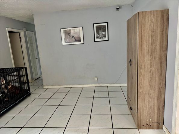 8212 NW 74th Ter, Tamarac FL 33321