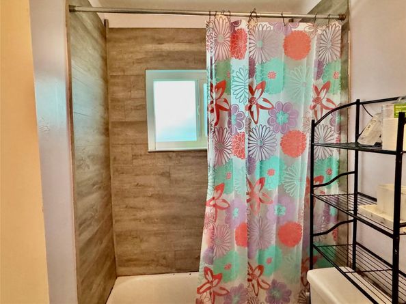 8212 NW 74th Ter, Tamarac FL 33321