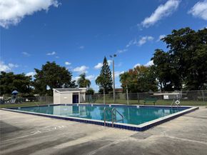 8212 NW 74th Ter, Tamarac FL 33321