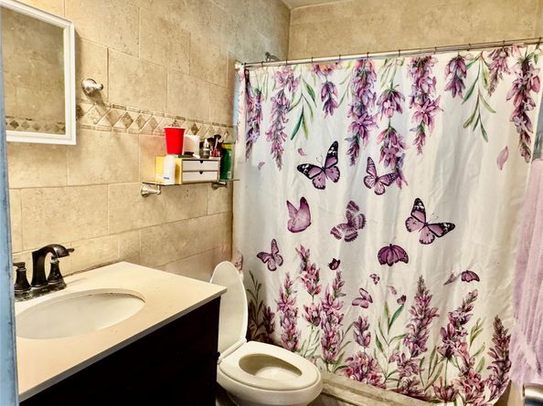 8212 NW 74th Ter, Tamarac FL 33321