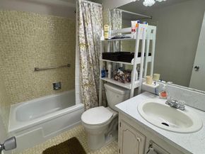 387 Chatham S, West Palm Beach FL 33417