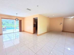 8800 NW 3 St, Pembroke Pines FL 33024