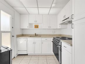 2555 NE 11th St 804, Fort Lauderdale FL 33304