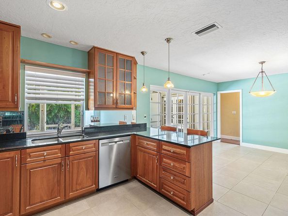 220 SW 9th Avenue, Boca Raton FL 33486