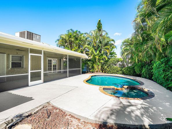 220 SW 9th Avenue, Boca Raton FL 33486