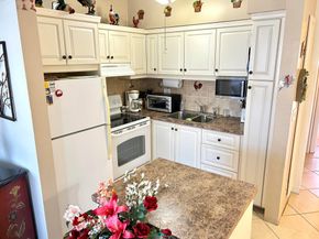 920 SW 11th Avenue 5d, Hallandale Beach FL 33009