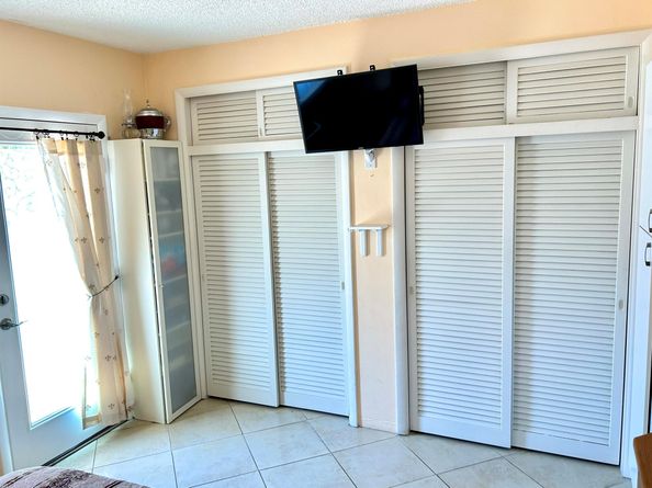 920 SW 11th Avenue 5d, Hallandale Beach FL 33009