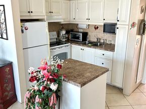 920 SW 11th Avenue 5d, Hallandale Beach FL 33009