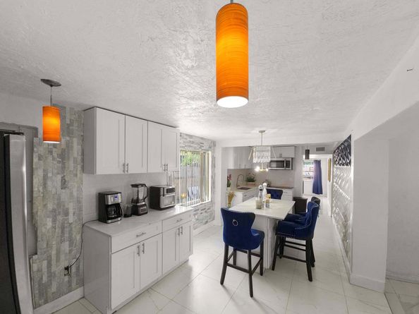 1010 NE 142nd St, North Miami FL 33161