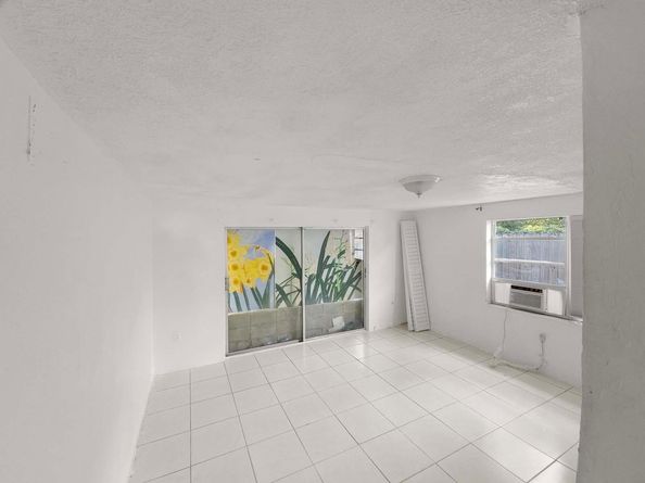 1010 NE 142nd St, North Miami FL 33161