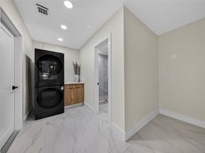 230 SE 3rd Ave, Pompano Beach FL 33060