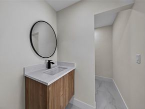 230 SE 3rd Ave, Pompano Beach FL 33060