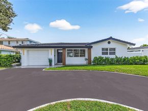 230 SE 3rd Ave, Pompano Beach FL 33060