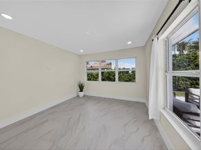 230 SE 3rd Ave, Pompano Beach FL 33060