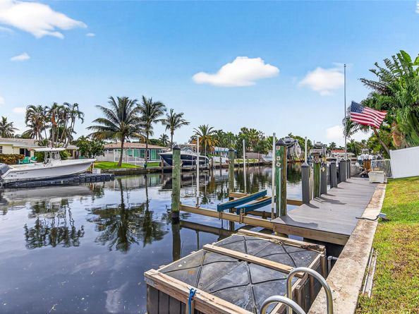 230 SE 3rd Ave, Pompano Beach FL 33060