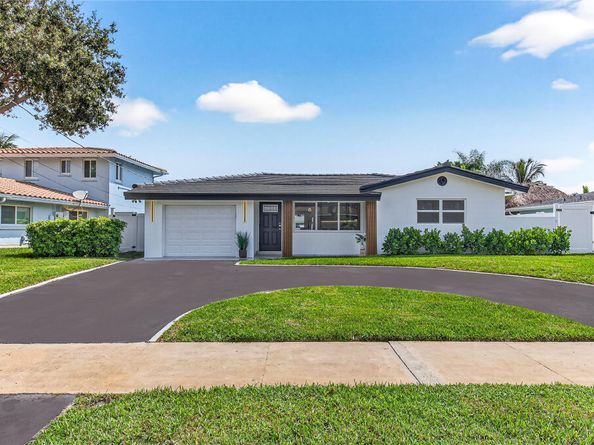 230 SE 3rd Ave, Pompano Beach FL 33060