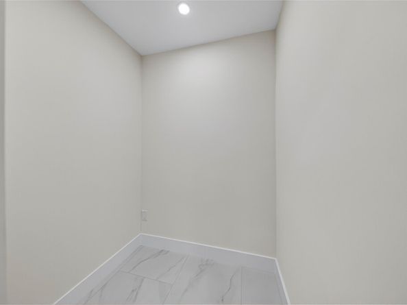 230 SE 3rd Ave, Pompano Beach FL 33060