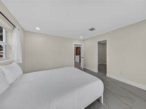 230 SE 3rd Ave, Pompano Beach FL 33060