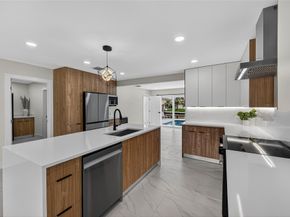 230 SE 3rd Ave, Pompano Beach FL 33060