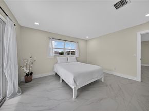 230 SE 3rd Ave, Pompano Beach FL 33060