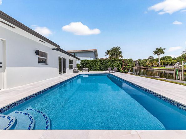 230 SE 3rd Ave, Pompano Beach FL 33060