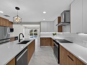 230 SE 3rd Ave, Pompano Beach FL 33060