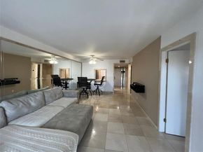 4311 Crystal Lake Dr 421, Deerfield Beach FL 33064