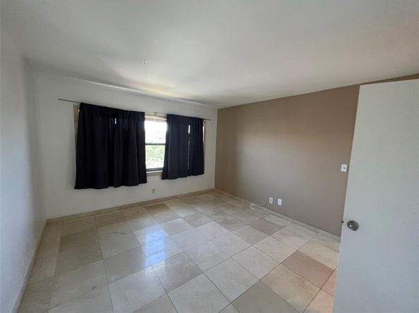 4311 Crystal Lake Dr 421, Deerfield Beach FL 33064