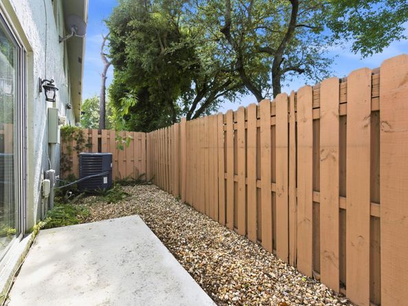 401 W Cypress Way, Palm Springs FL 33406