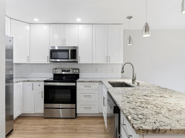 401 W Cypress Way, Palm Springs FL 33406