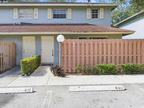 401 W Cypress Way, Palm Springs FL 33406