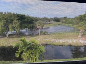 729 Lori Drive 405, Palm Springs FL 33461